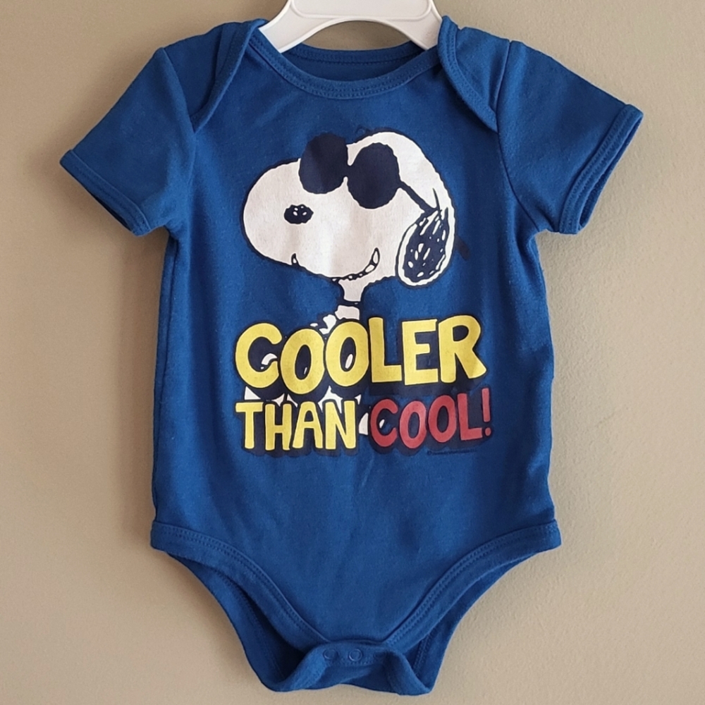 Peanuts Snoopy "Cooler than Cool" blue short sleeved onesie/bodysuit